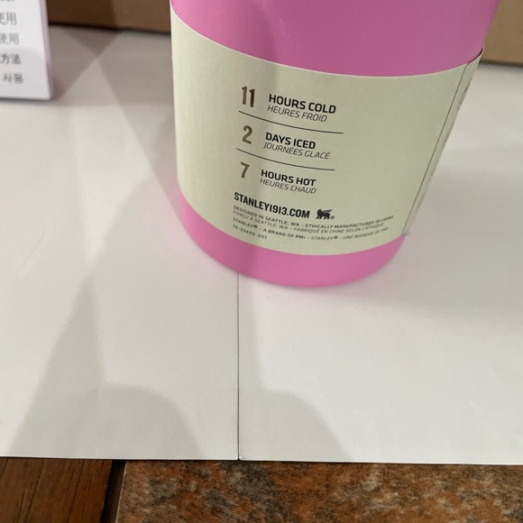 Stanley Pink Peony 40 oz The Flowstate Quencher H2.0 Tumbler - Picture 3 of 9
